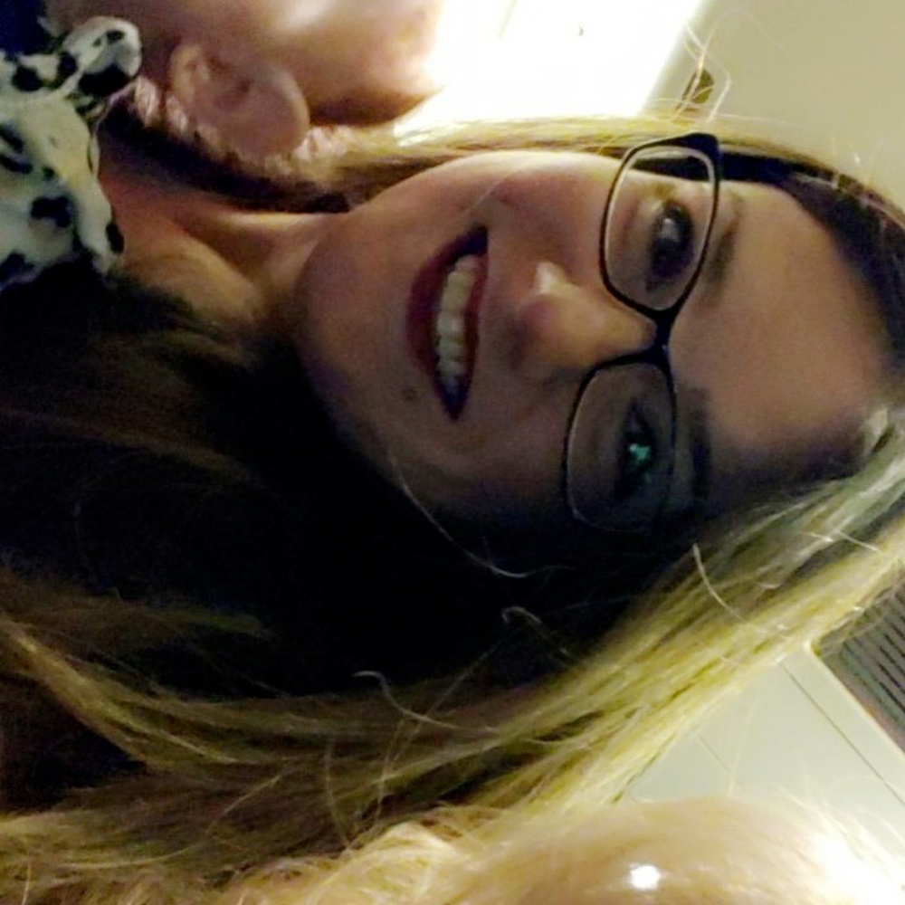 Meet your Posher, Cassandra